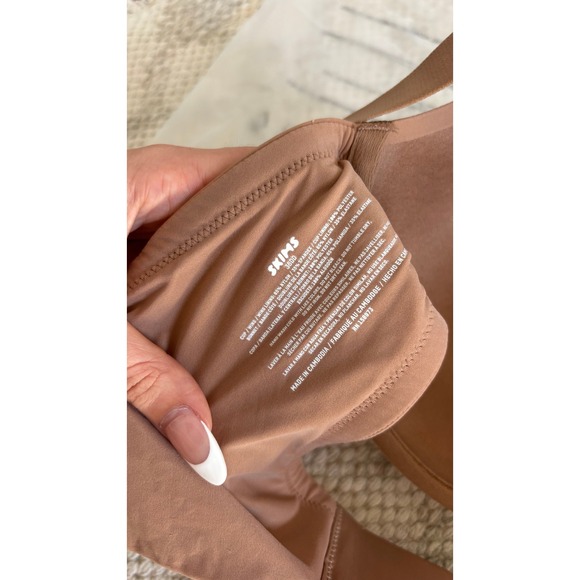 $56 NWT SKIMS Smoothing Lightly Lined Bra Demi Size 36DD - Picture 7 of 8